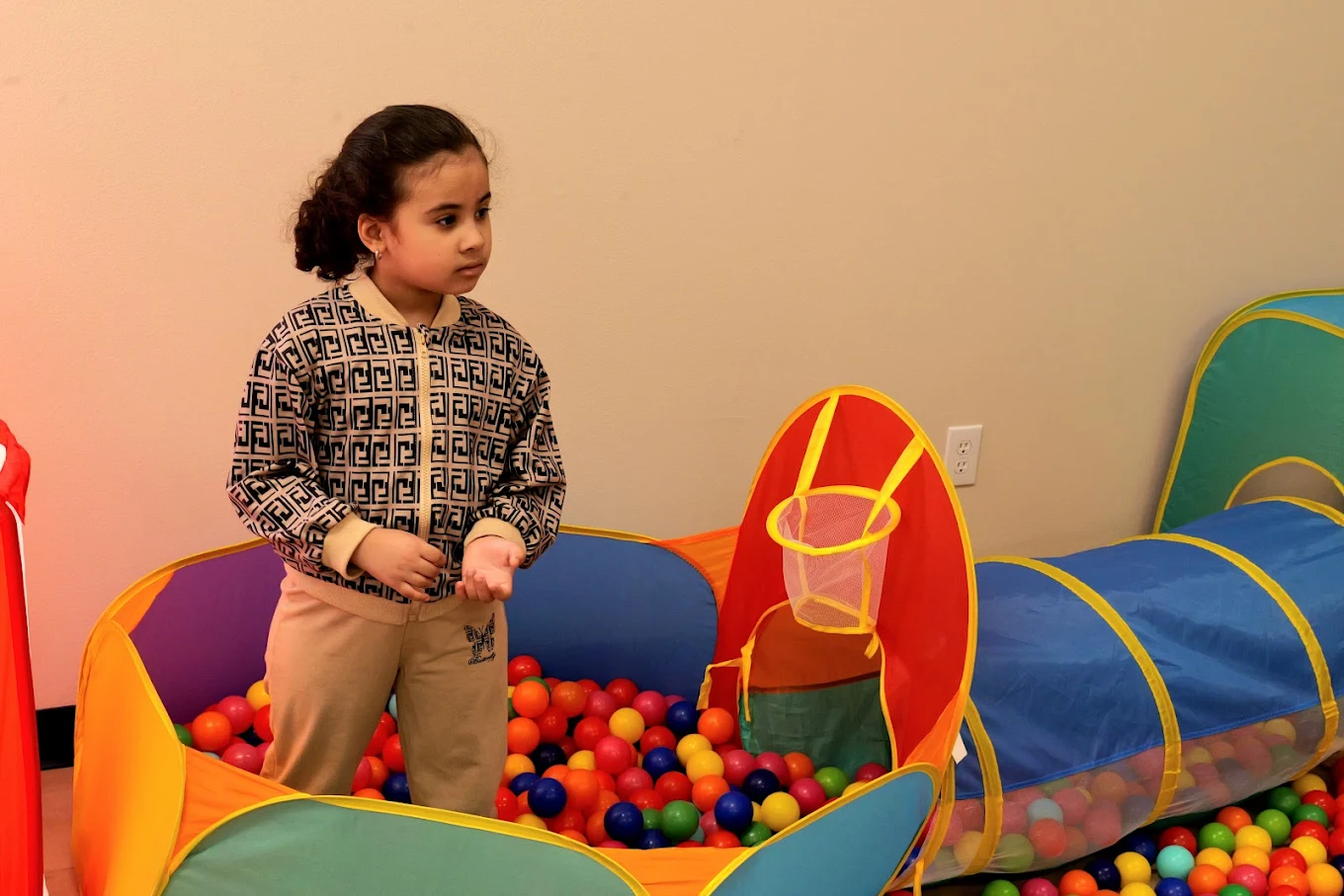 Ball pit play area